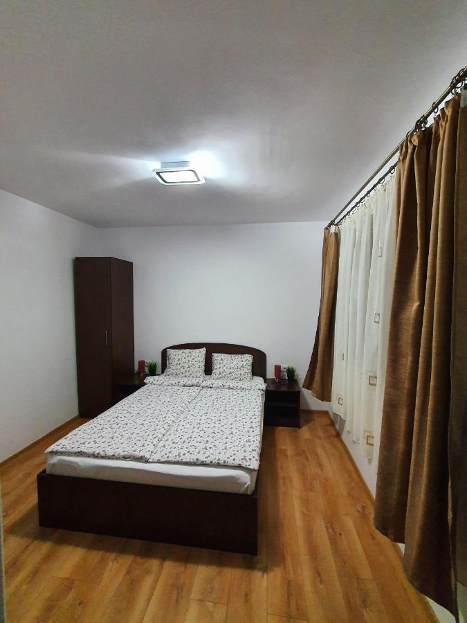 Pensiunea Casa Blanca ซูลีนา ภายนอก รูปภาพ